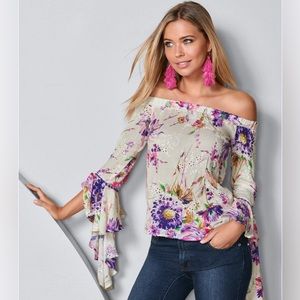 VENUS off shoulders blouse , new, size S